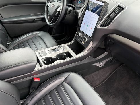 Certified 2024 Ford Edge SEL AWD/4WD image 17