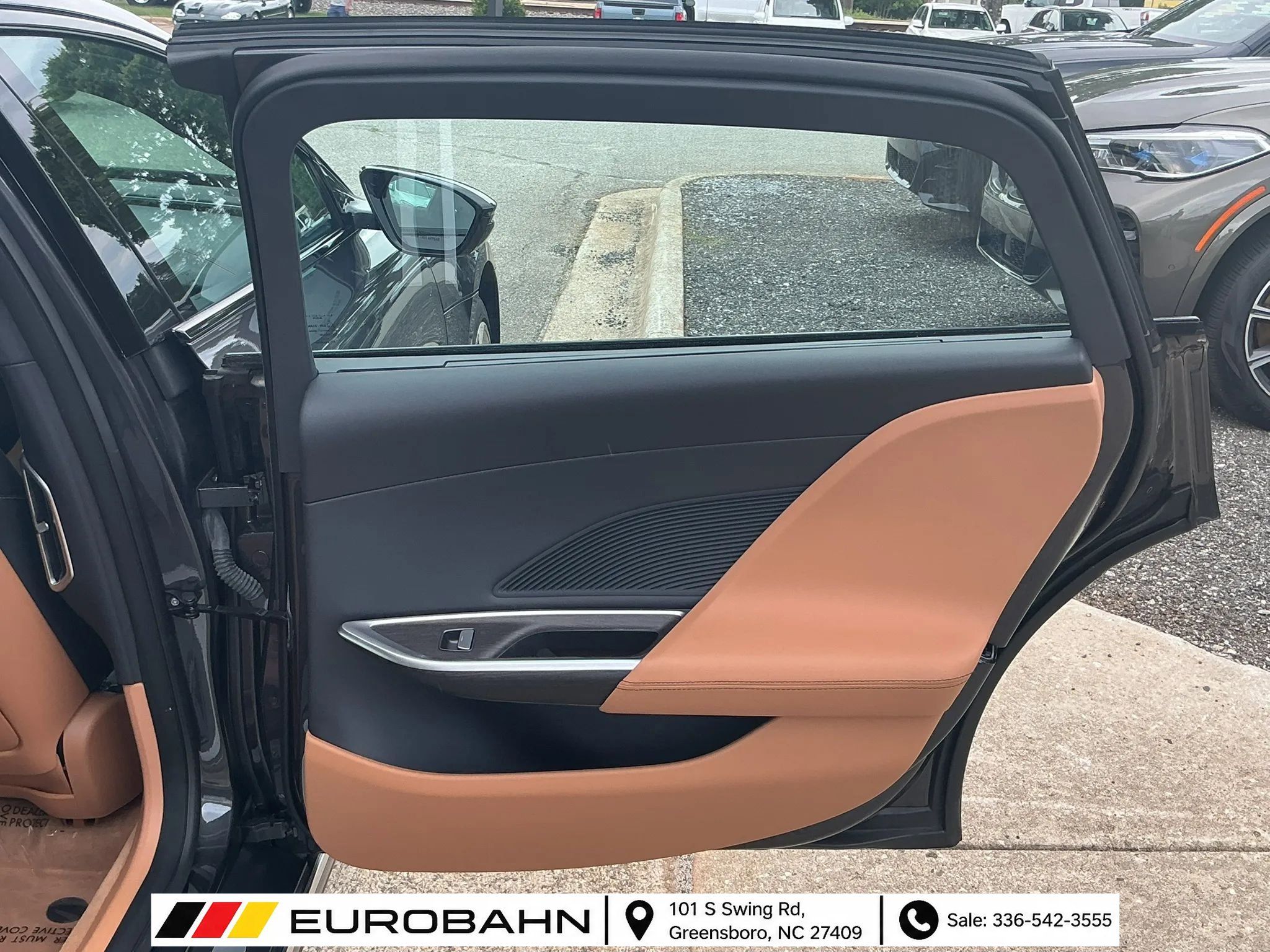 Used 2024 Lucid Air Touring AWD/4WD image 14