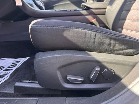 Used 2015 Ford Fusion SE FWD image 14
