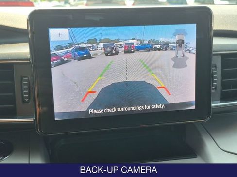 Used 2023 Ford Explorer XLT w/ Equipment Group 202A AWD/4WD image 26