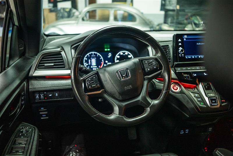 Used 2025 Honda Odyssey Sport-L image 16
