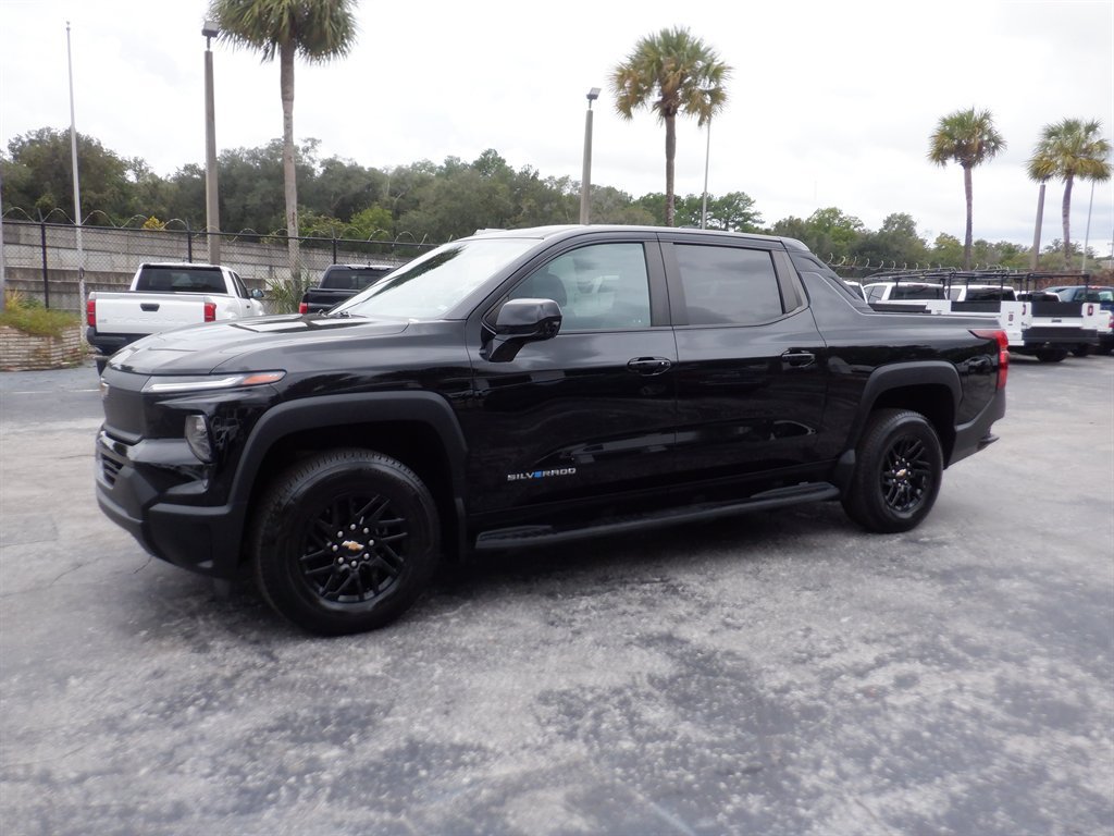 Used 2024 Chevrolet Silverado EV W/T AWD/4WD image 2