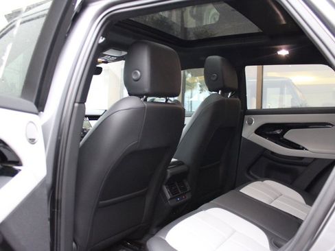 Certified 2026 Land Rover Range Rover Evoque Dynamic SE image 29