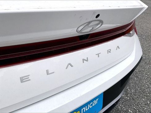 Used 2024 Hyundai Elantra SEL FWD image 28