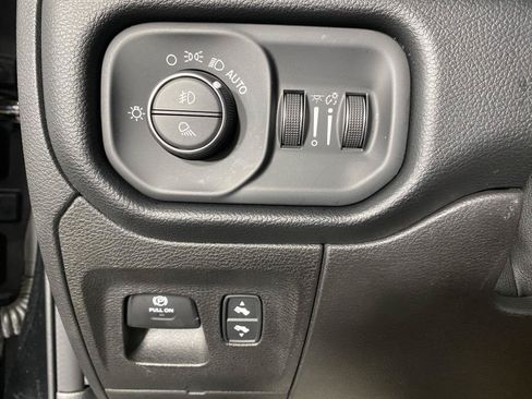 Used 2021 RAM 1500 Laramie AWD/4WD image 19