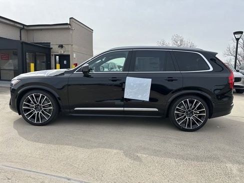 New 2026 Volvo XC90 B6 Plus w/ Protection Package image 4