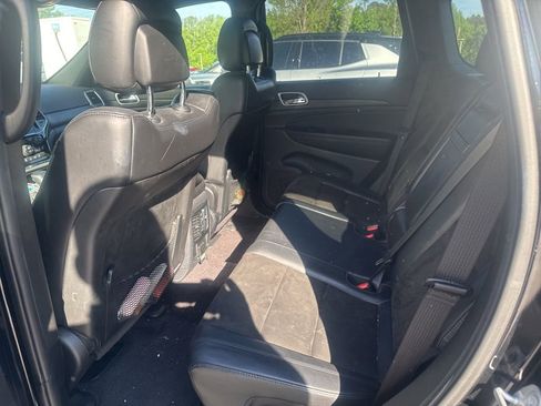 Used 2019 Jeep Grand Cherokee Altitude image 6