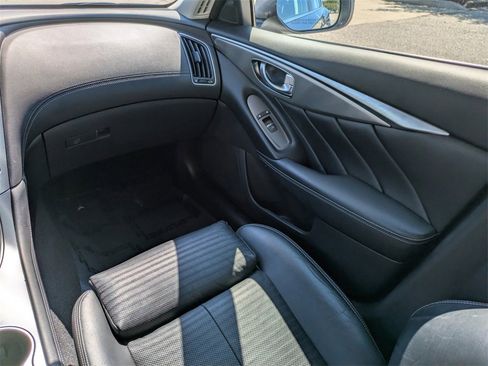 Used 2018 INFINITI Q50 Sport image 16