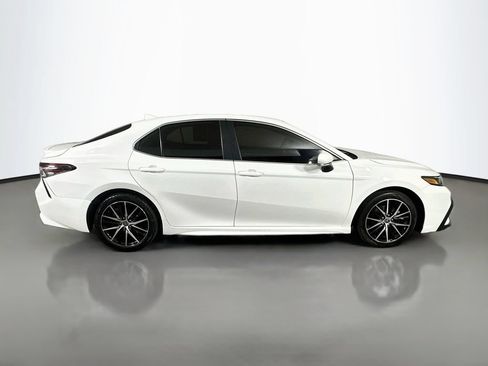 Used 2023 Toyota Camry SE FWD image 7