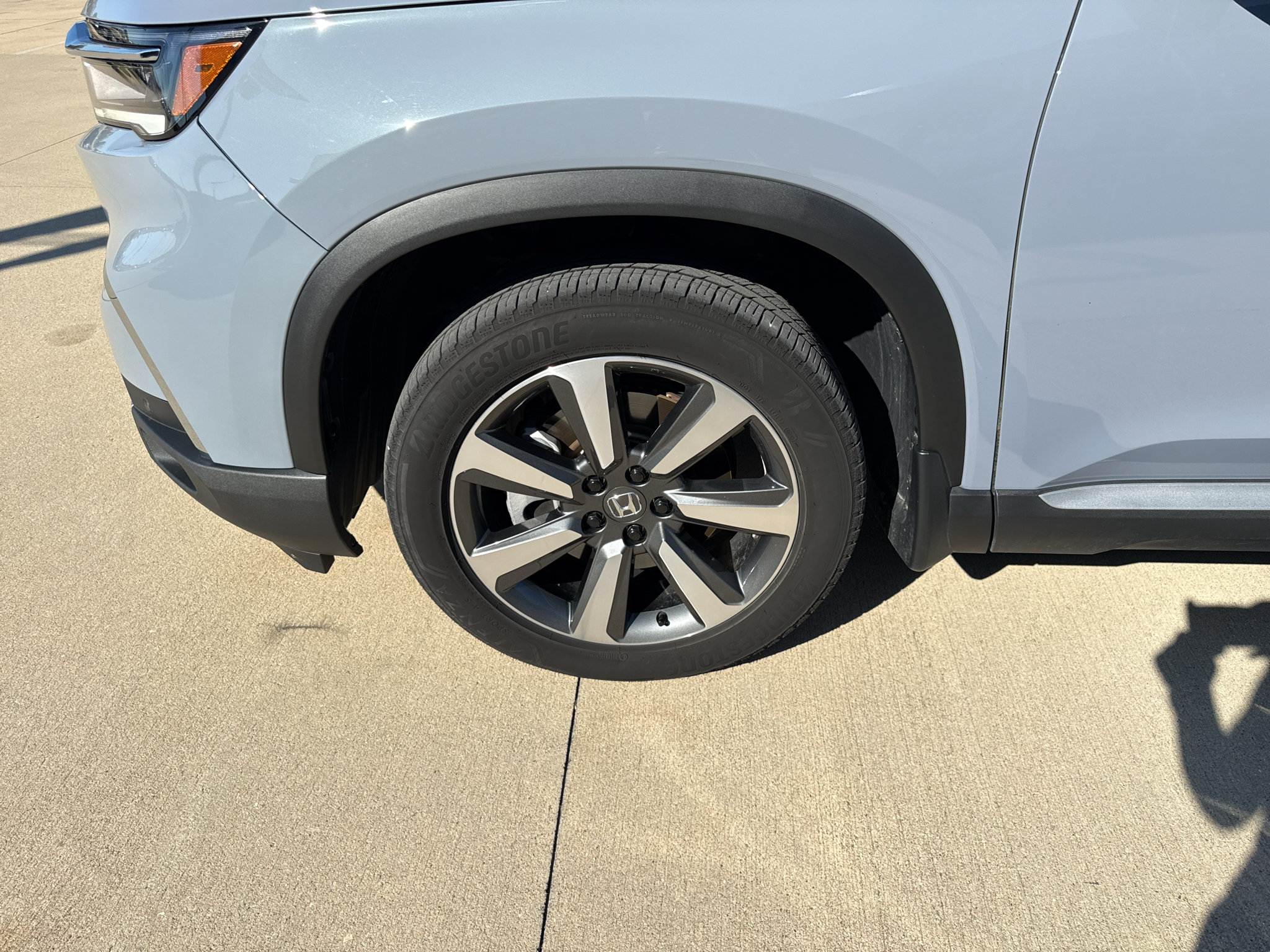 Used 2025 Honda Pilot Touring image 9