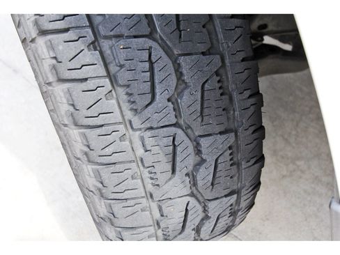 Used 2019 Toyota 4Runner TRD Off-Road Premium AWD/4WD image 28