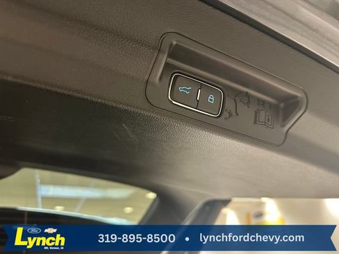 Used 2024 Ford Explorer XLT w/ Equipment Group 202A AWD/4WD image 19