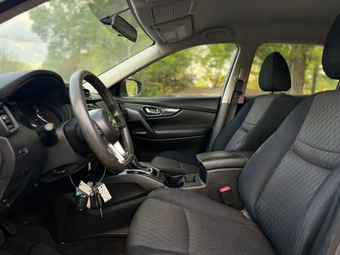 Used 2017 Nissan Rogue S FWD image 10