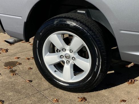 Used 2023 RAM 1500 Classic SLT image 8