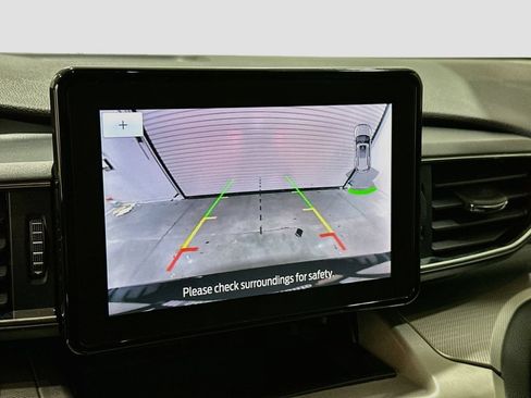 Used 2022 Ford Explorer XLT w/ Equipment Group 202A RWD image 14