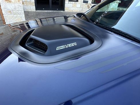 Used 2017 Dodge Challenger R/T image 6