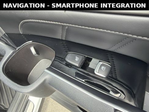 Used 2023 Kia Sorento SX image 7