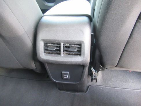 Certified 2023 Chevrolet Equinox LT FWD image 29
