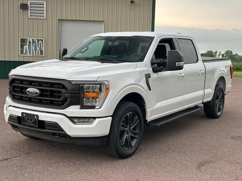 Used 2022 Ford F150 XLT w/ Equipment Group 302A High AWD/4WD image 4