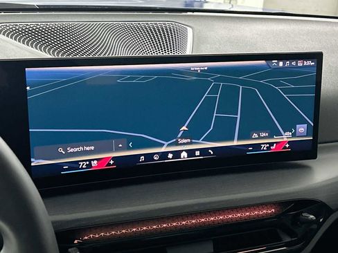 Used 2025 BMW 330i xDrive Sedan w/ M Sport Package image 20