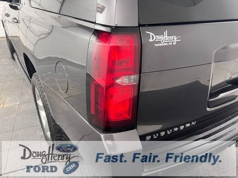 Used 2017 Chevrolet Suburban LT image 13