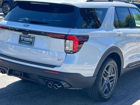 New 2026 Ford Explorer ST AWD/4WD image 8