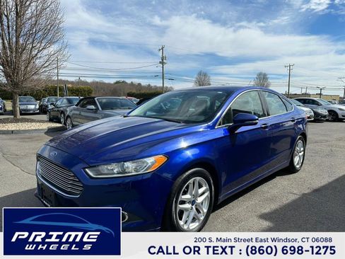 Used 2013 Ford Fusion SE image 3