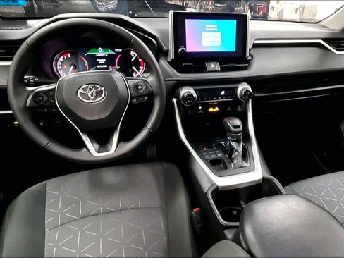 Used 2023 Toyota RAV4 XLE image 15