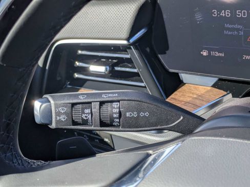 New 2026 Chevrolet Suburban High Country image 27