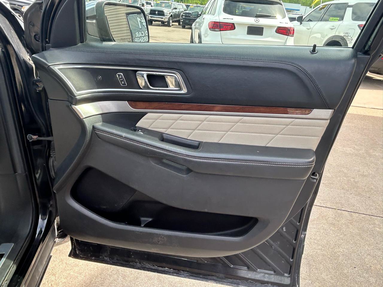 Used 2016 Ford Explorer Platinum AWD/4WD image 17
