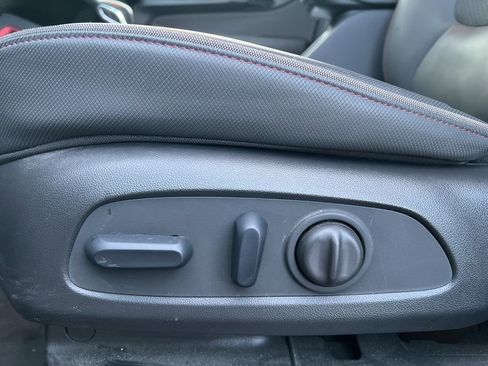 Used 2023 Chevrolet TrailBlazer RS w/ Convenience Package image 10