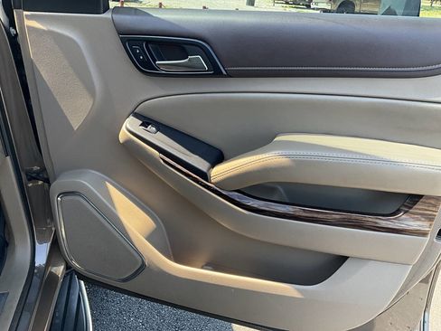 Used 2016 GMC Yukon SLT w/ Open Road Package image 29