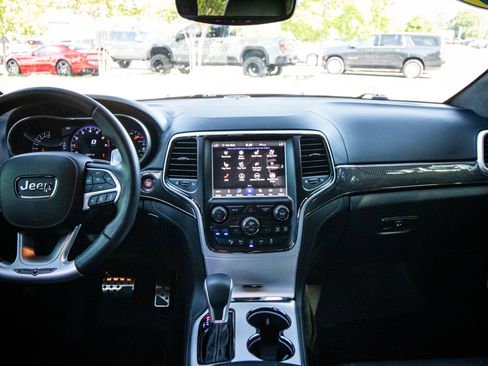 Used 2018 Jeep Grand Cherokee Trackhawk AWD/4WD image 30