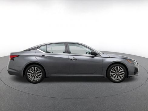 Used 2026 Nissan Altima 2.5 SV FWD image 10