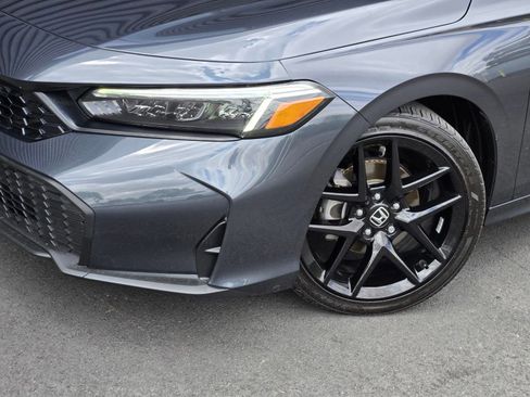 Used 2025 Honda Civic Sport image 9