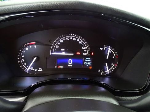 Used 2018 Cadillac XT5 Luxury w/ Driver Awareness Package AWD/4WD image 17