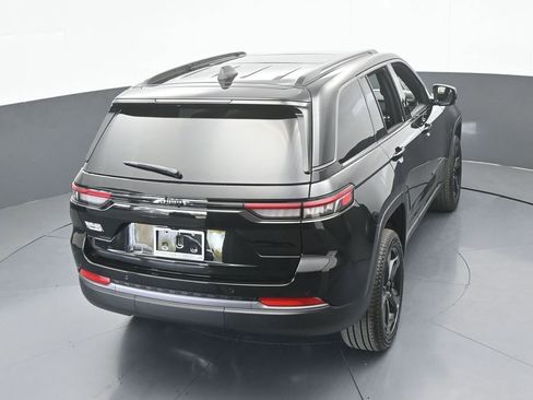 New 2026 Jeep Grand Cherokee Limited w/ Limited Altitude Package RWD image 46