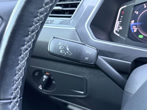 Used 2019 Volkswagen Tiguan SEL R-Line FWD image 67
