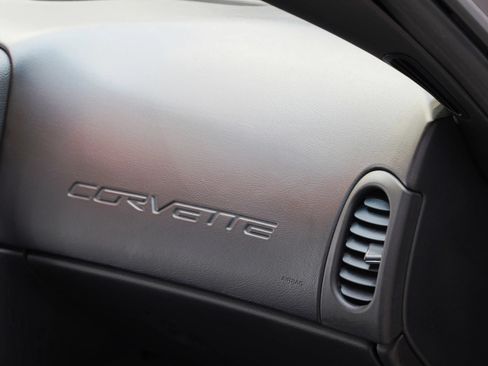 Used 2011 Chevrolet Corvette Coupe w/ Preferred Equipment Group RWD image 54