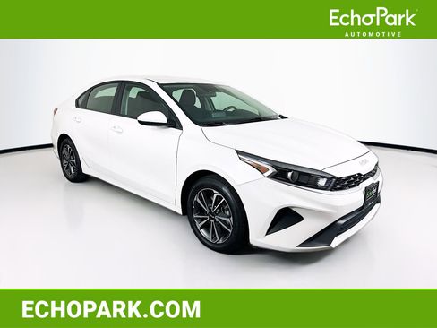 Used 2024 Kia Forte LXS FWD image 1