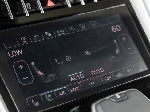Used 2024 Lamborghini Urus S AWD/4WD image 34
