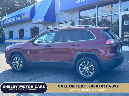 Used 2020 Jeep Cherokee Latitude Plus w/ Cold Weather Group AWD/4WD image 7