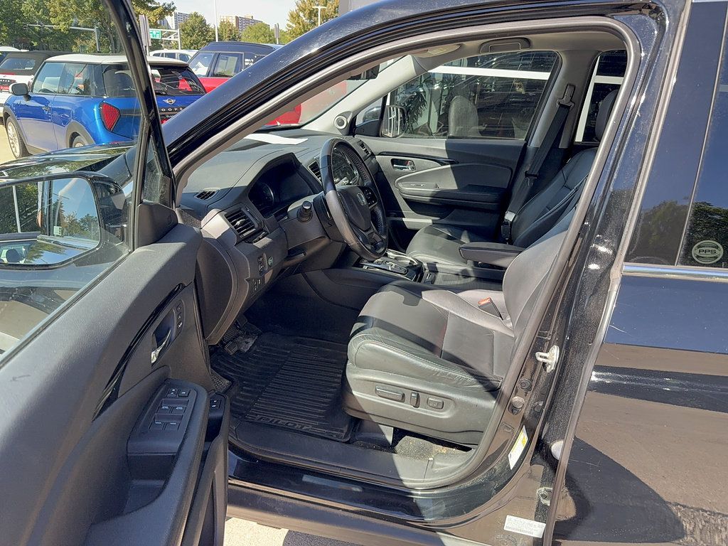Used 2019 Honda Pilot Touring image 5