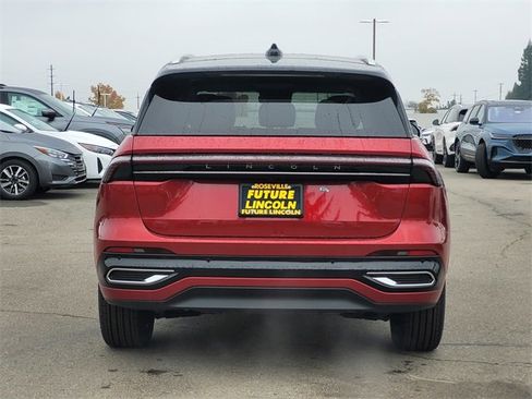 New 2026 Lincoln Nautilus Reserve image 5