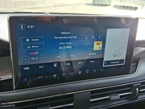 Used 2023 Lincoln Corsair Reserve w/ Equipment Group 201A image 19