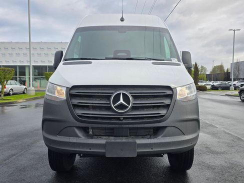 New 2026 Mercedes-Benz Sprinter 144 Cargo image 9