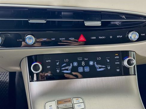 New 2026 Genesis GV70 2.5T Advanced AWD/4WD image 14
