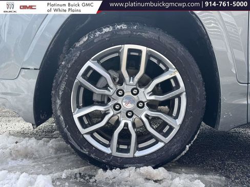 Used 2023 GMC Terrain Denali image 9