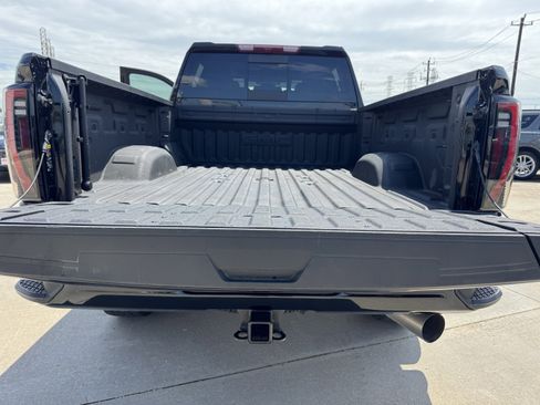 Used 2025 GMC Sierra 2500 AT4 AWD/4WD image 33