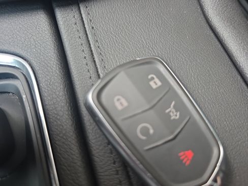 Used 2023 Cadillac XT6 Premium Luxury FWD image 29